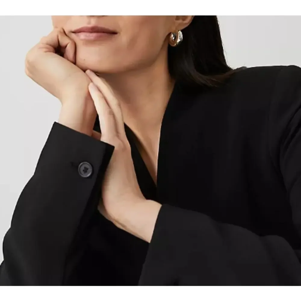 NWOT Ann Taylor The Long Collarless Blazer in Fluid Crepe Black 0